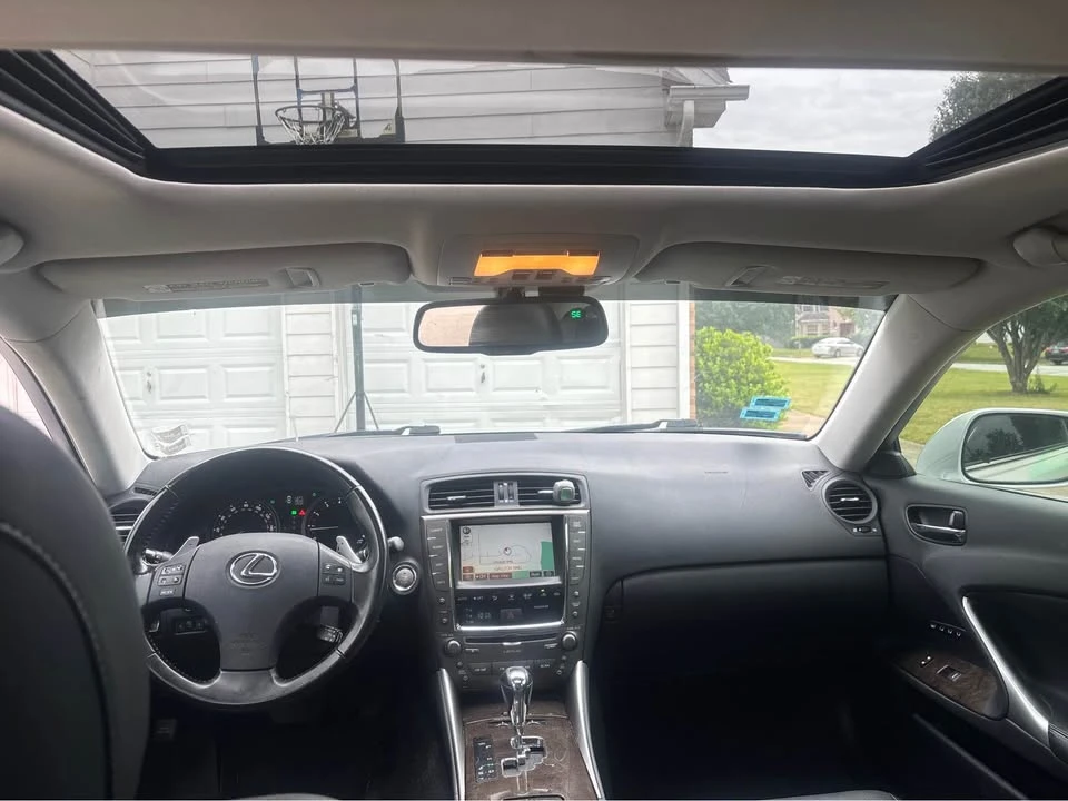 2009 Lexus IS 2nd Gen - Image 11 of 14