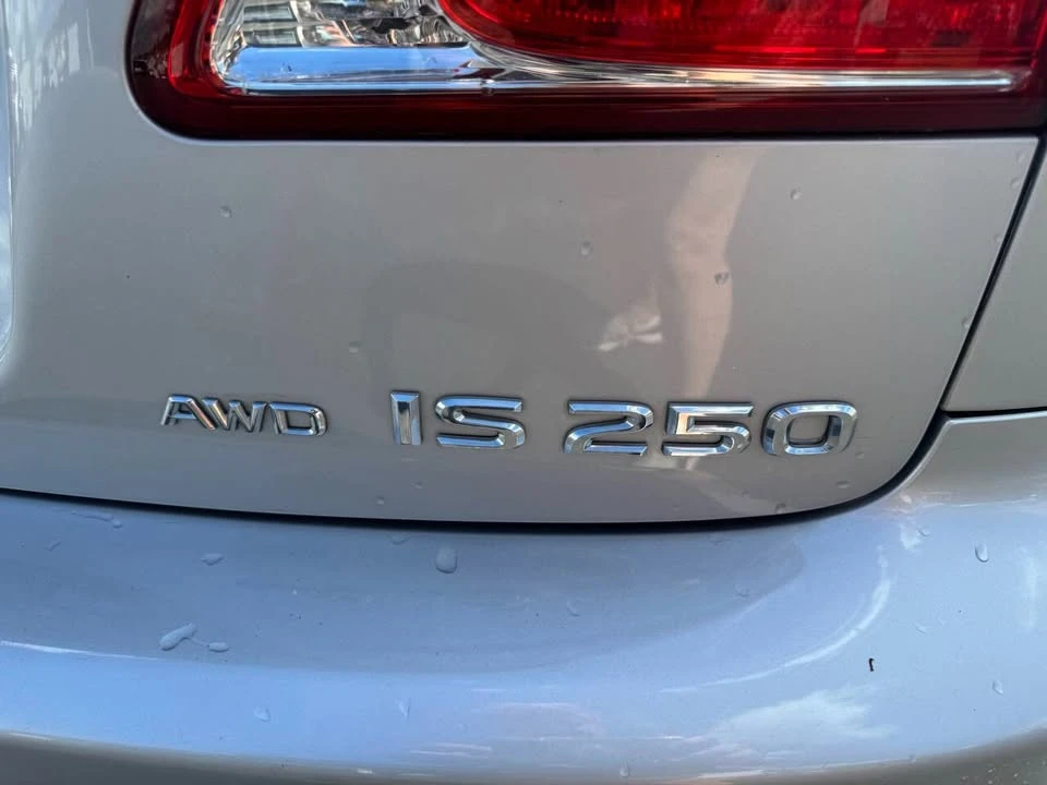 2009 Lexus IS 2nd Gen - Image 4 of 7