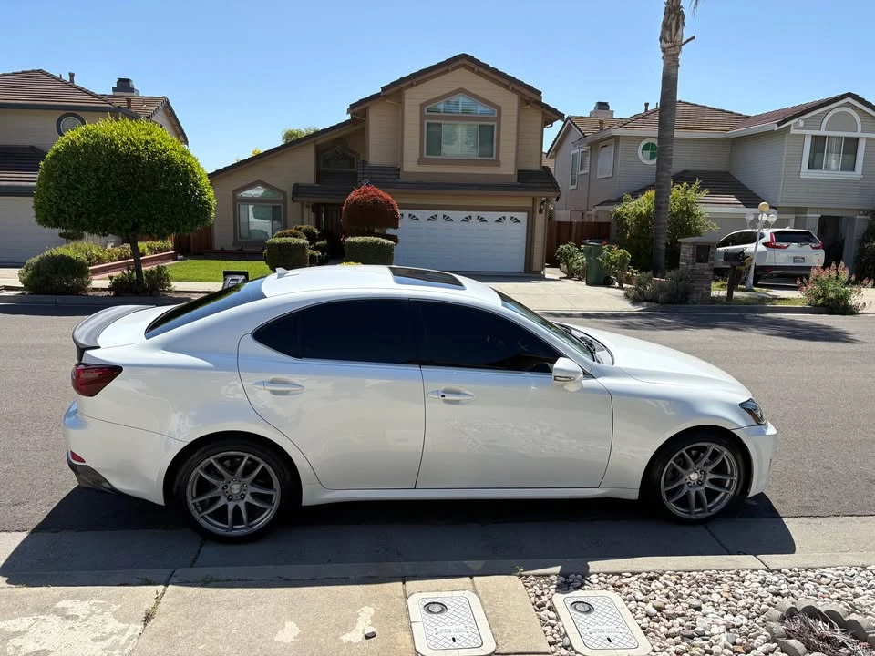 2009 Lexus IS 2nd Gen - Image 5 of 14