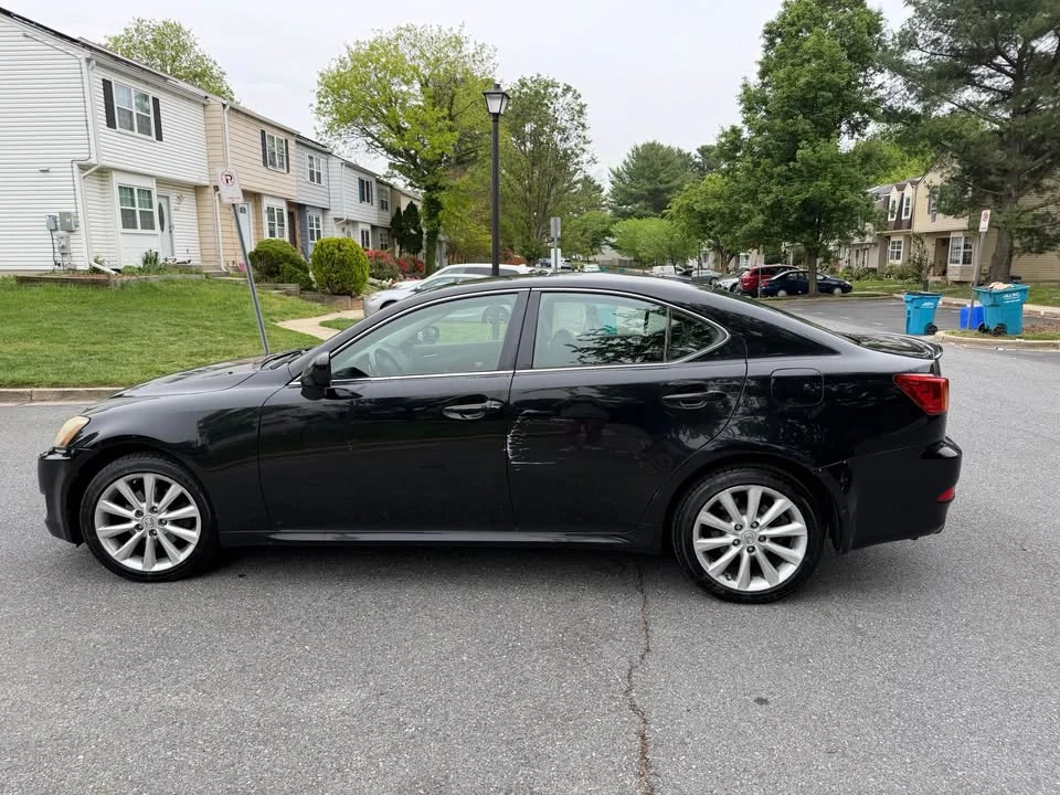 2009 Lexus IS 2nd Gen - Image 11 of 16