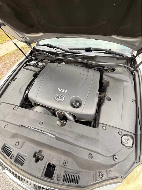 2009 Lexus IS 2nd Gen - Image 11 of 20