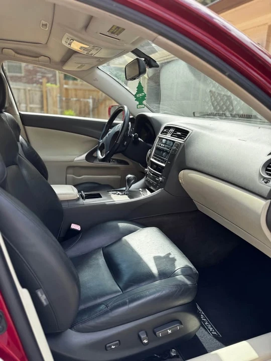 2009 Lexus IS 2nd Gen - Image 16 of 20