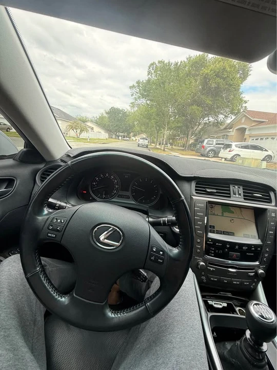 2009 Lexus IS 2nd Gen - Image 16 of 20