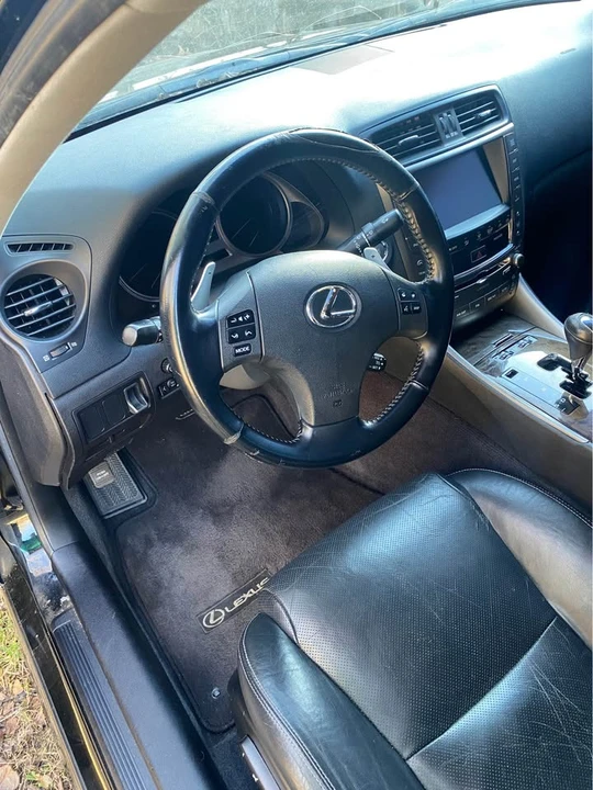 2009 Lexus IS 2nd Gen - Image 8 of 12