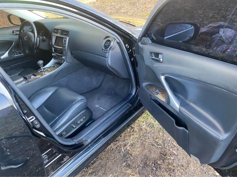2009 Lexus IS 2nd Gen - Image 9 of 12