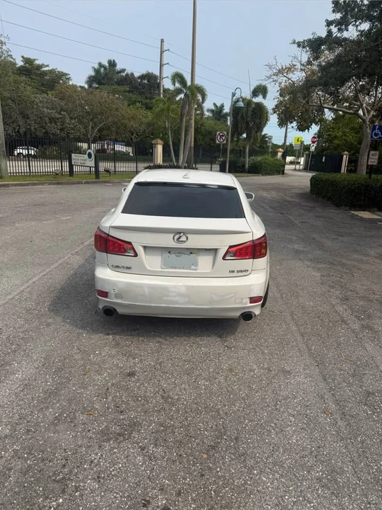 2009 Lexus IS 2nd Gen - Image 4 of 7