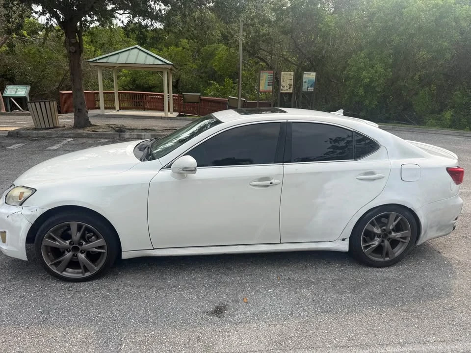 2009 Lexus IS 2nd Gen - Image 6 of 7