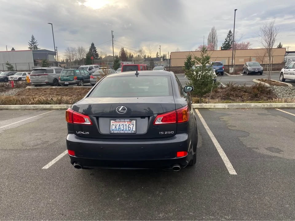 2009 Lexus IS 2nd Gen - Image 4 of 8