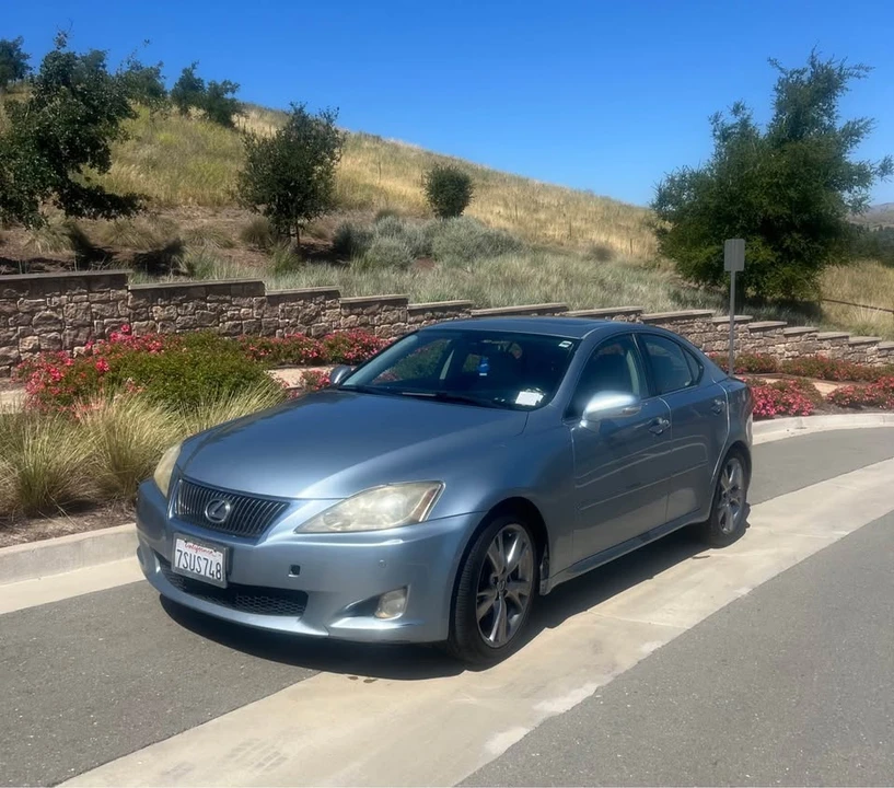2009 Lexus IS 2nd Gen - Image 2 of 11