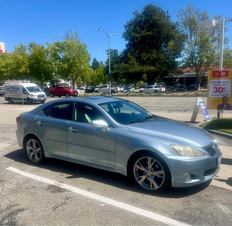 2009 Lexus IS 2nd Gen - Image 4 of 11