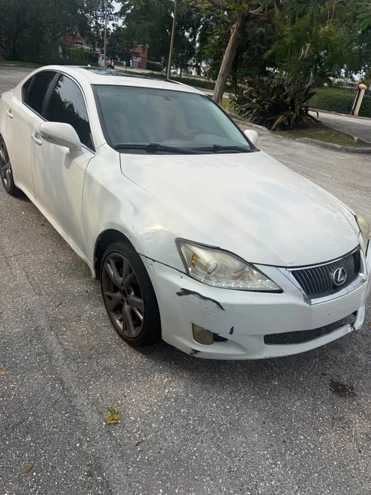 2009 Lexus IS 2nd Gen - Image 2 of 7