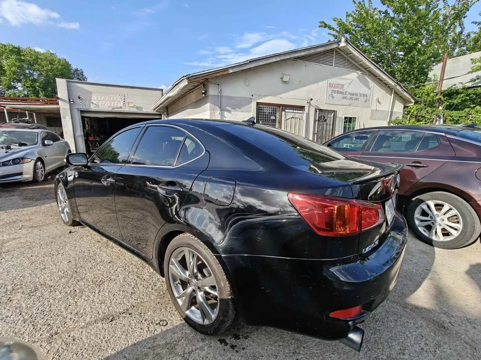 2009 Lexus IS 2nd Gen - Image 13 of 15