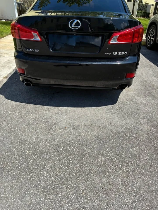 2009 Lexus IS 2nd Gen - Image 5 of 8