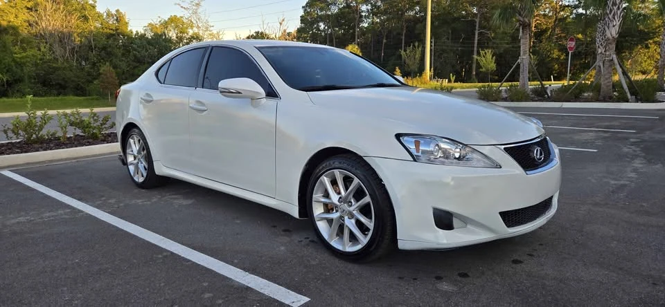 2009 Lexus IS 2nd Gen - Image 4 of 15