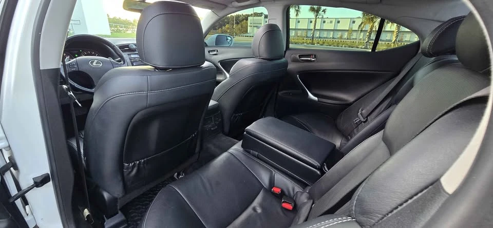 2009 Lexus IS 2nd Gen - Image 11 of 15
