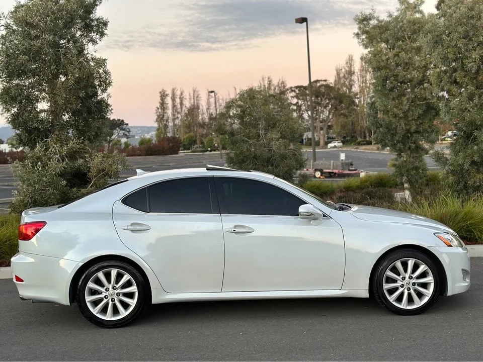 2009 Lexus IS 2nd Gen - Image 6 of 13
