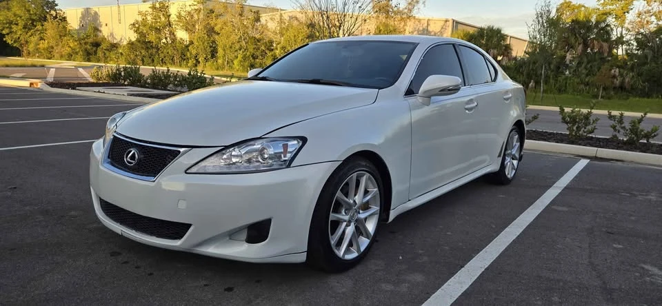 2009 Lexus IS 2nd Gen - Image 9 of 15