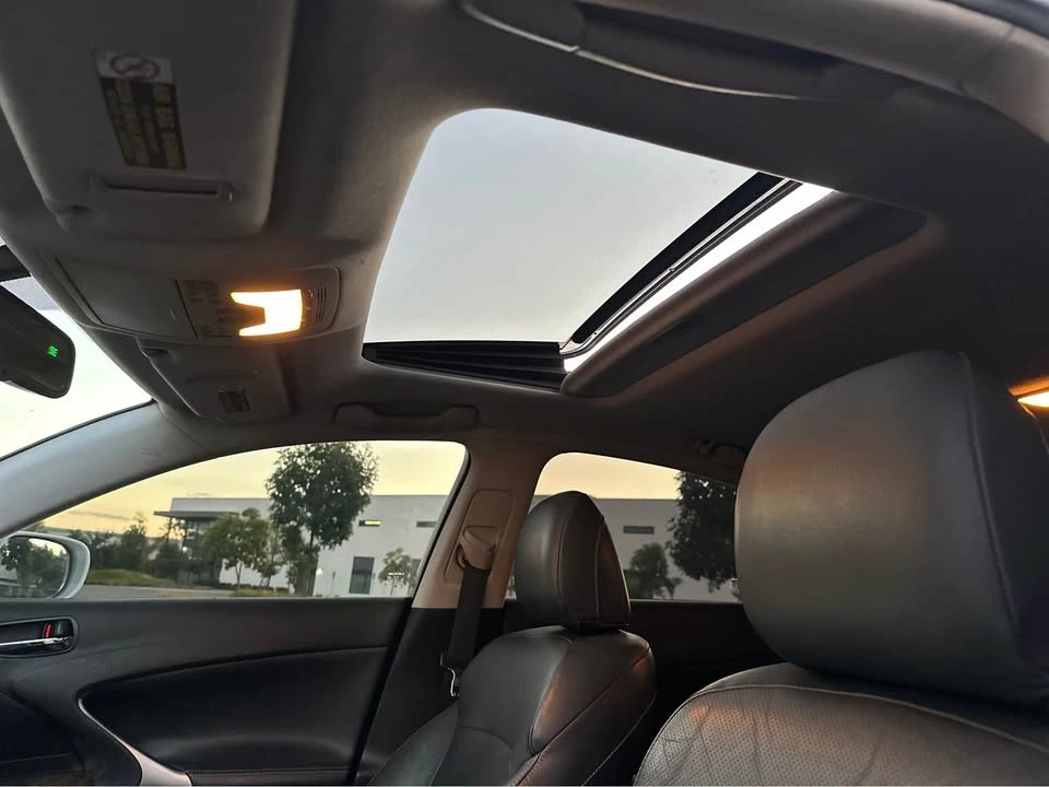 2009 Lexus IS 2nd Gen - Image 12 of 13