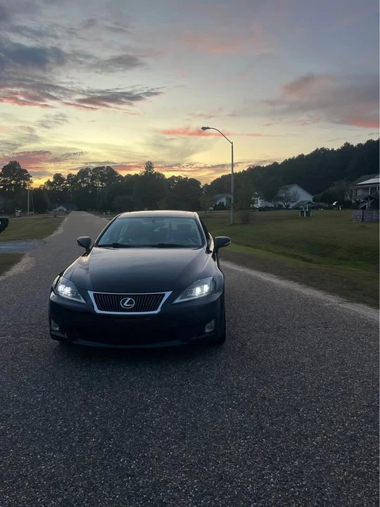 2009 Lexus IS 2nd Gen - Image 5 of 10