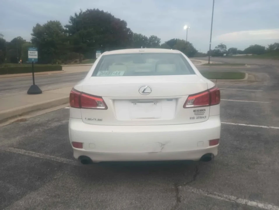 2009 Lexus IS 2nd Gen - Image 5 of 17