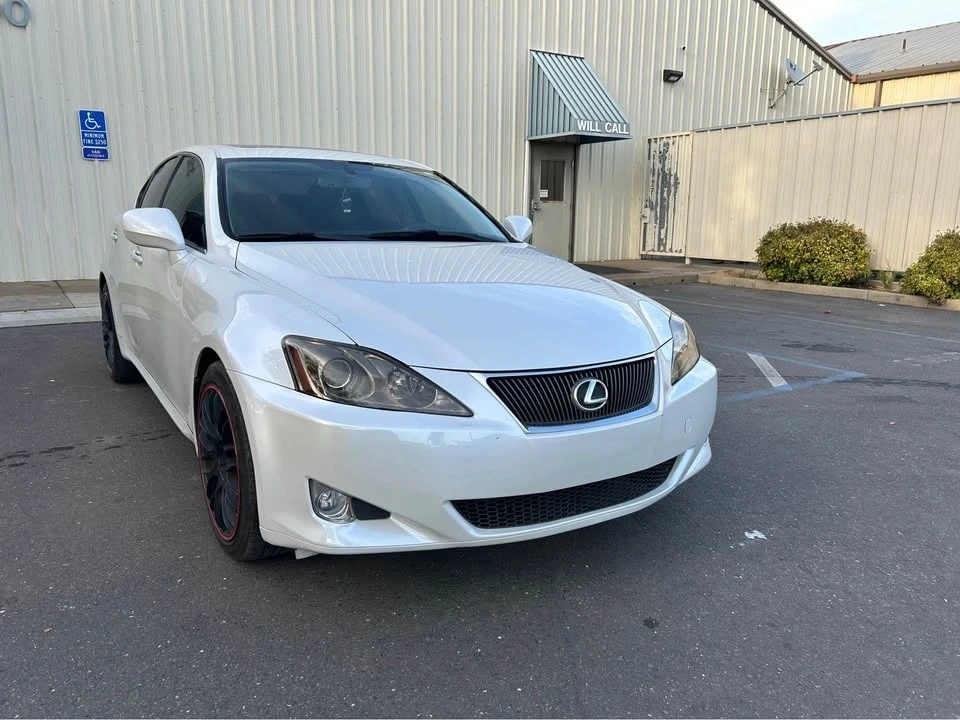 2009 Lexus IS 2nd Gen - Image 2 of 10