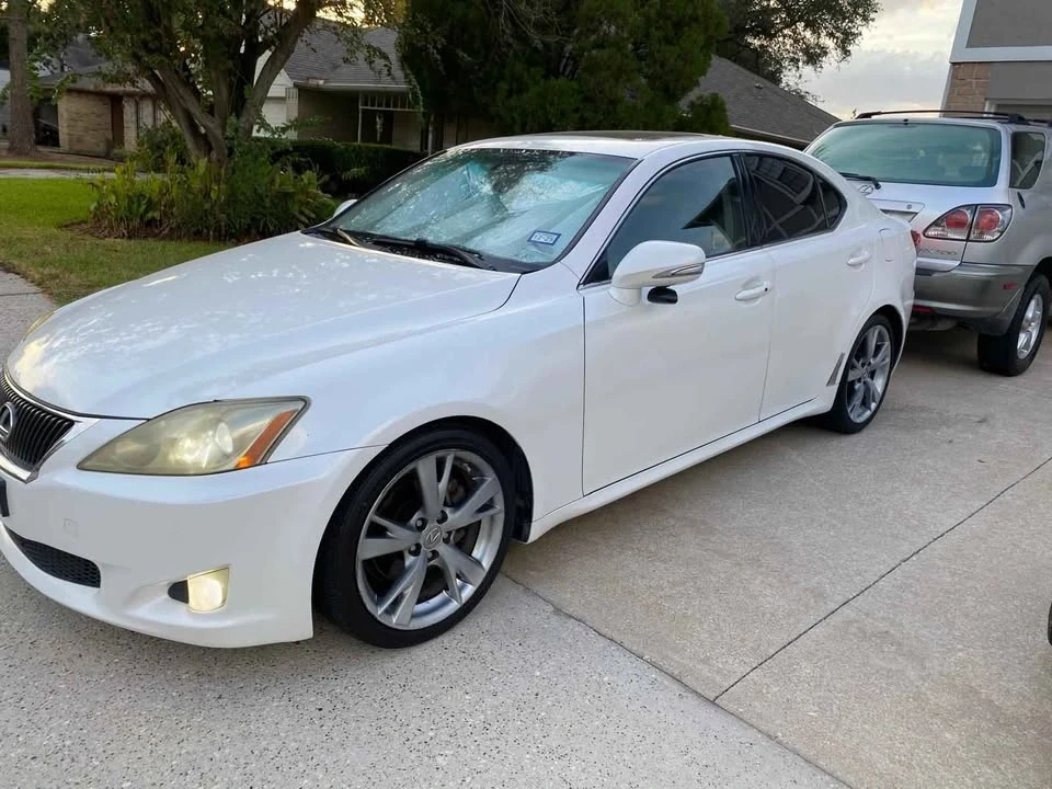 2009 Lexus IS 2nd Gen - Image 3 of 13