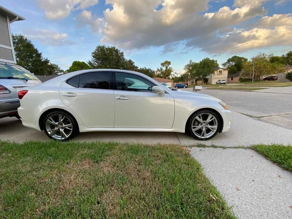 2009 Lexus IS 2nd Gen - Image 8 of 13