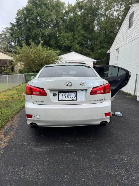 2009 Lexus IS 2nd Gen - Image 5 of 8