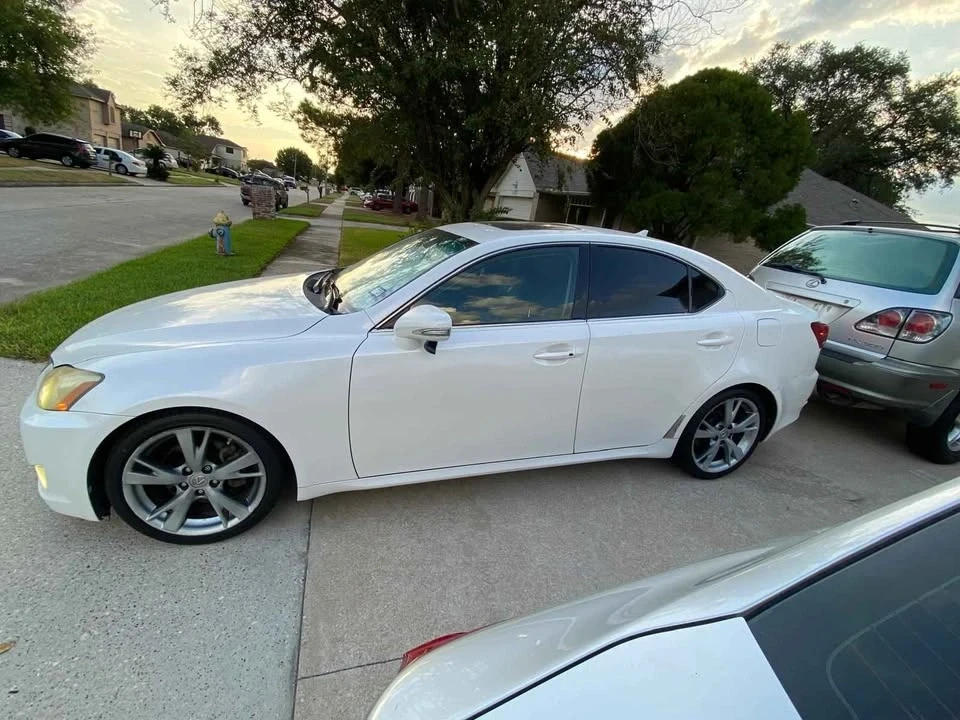 2009 Lexus IS 2nd Gen - Image 6 of 13