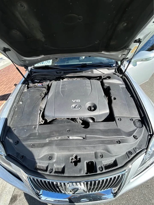 2009 Lexus IS 2nd Gen - Image 11 of 13