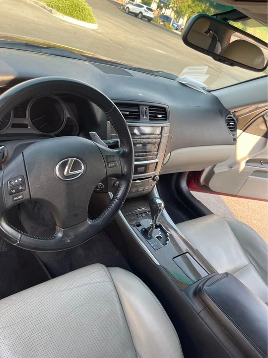 2009 Lexus IS 2nd Gen - Image 17 of 20
