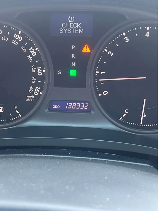 2009 Lexus IS 2nd Gen - Image 16 of 20