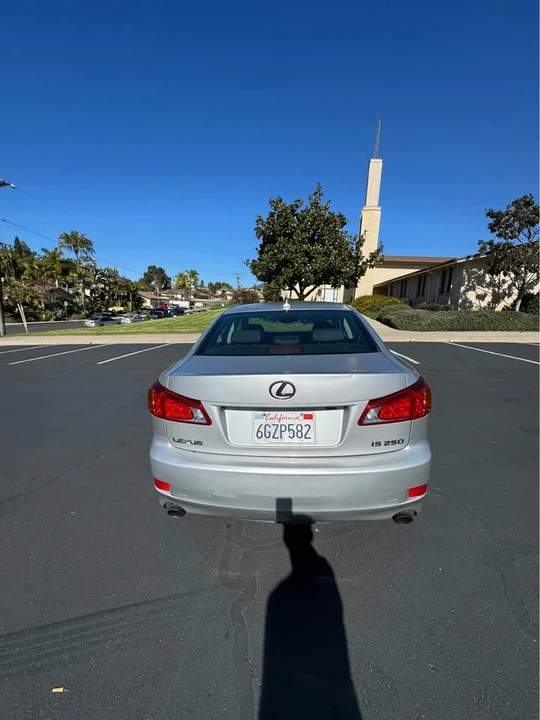 2009 Lexus IS 2nd Gen - Image 9 of 16