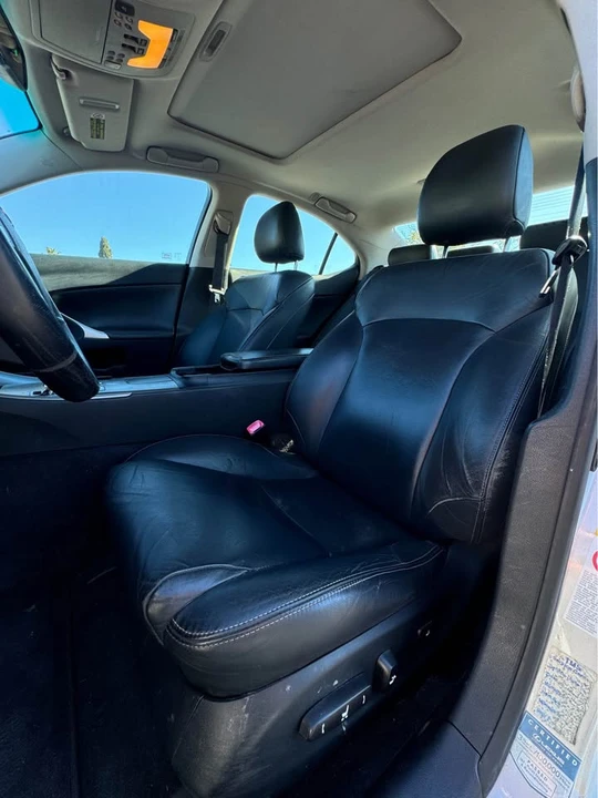 2009 Lexus IS 2nd Gen - Image 11 of 16