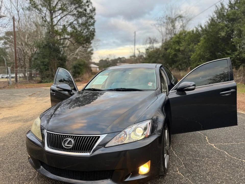 2009 Lexus IS 2nd Gen - Image 12 of 15