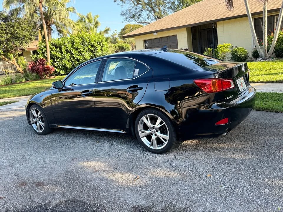 2009 Lexus IS 2nd Gen - Image 5 of 8