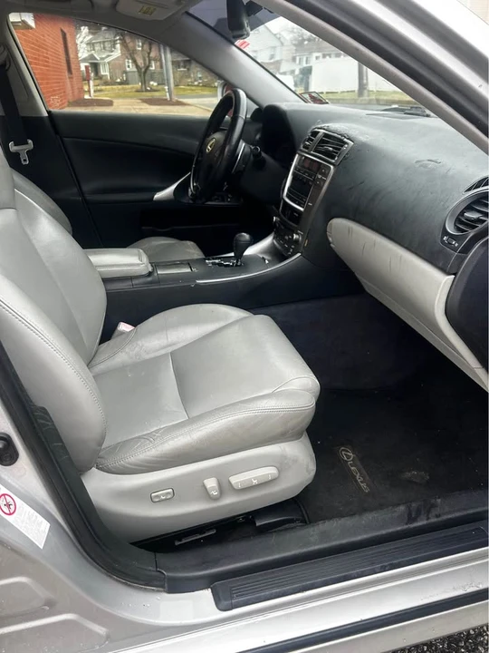 2009 Lexus IS 2nd Gen - Image 10 of 12
