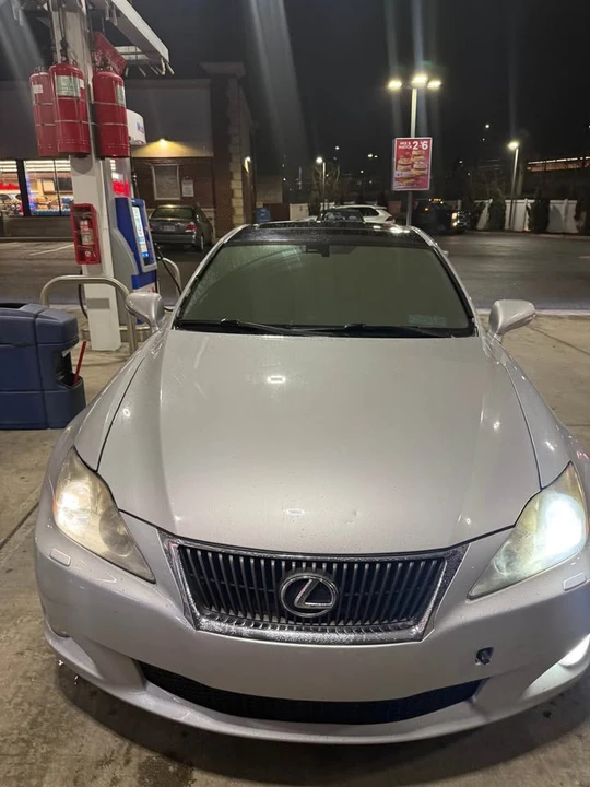 2009 Lexus IS 2nd Gen - Image 2 of 12