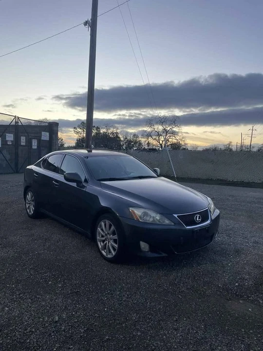 2009 Lexus IS 2nd Gen - Image 2 of 8
