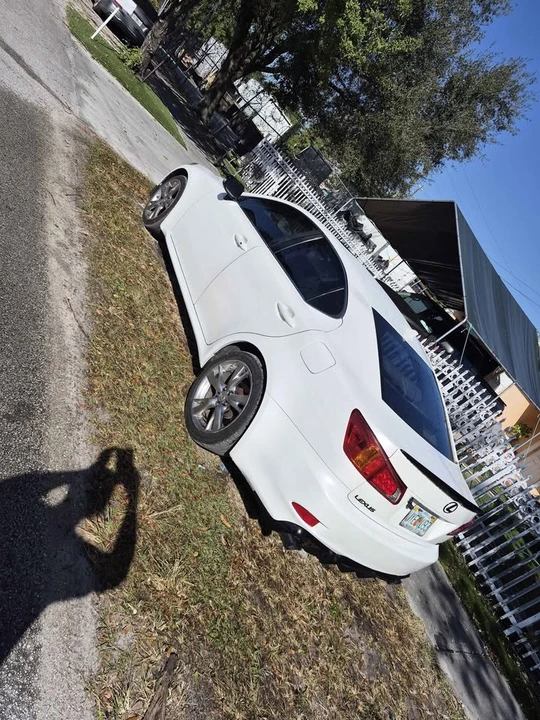 2009 Lexus IS 2nd Gen - Image 4 of 11