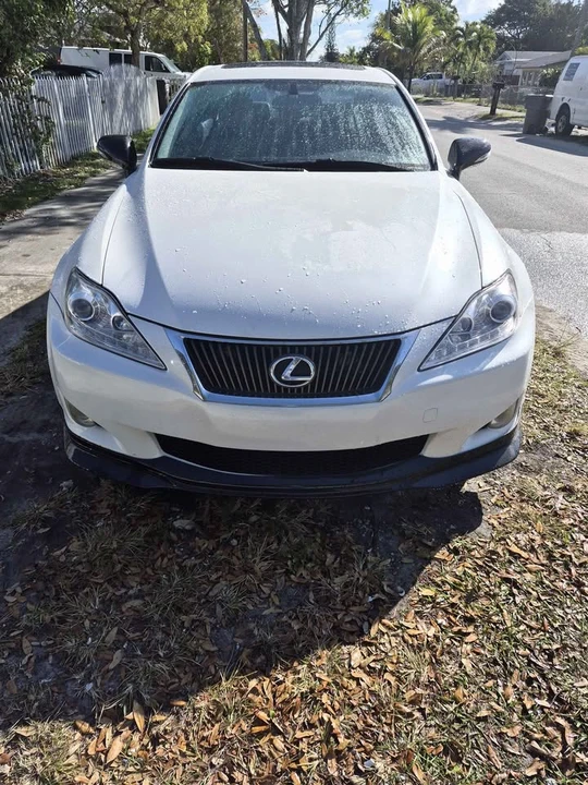 2009 Lexus IS 2nd Gen - Image 10 of 11