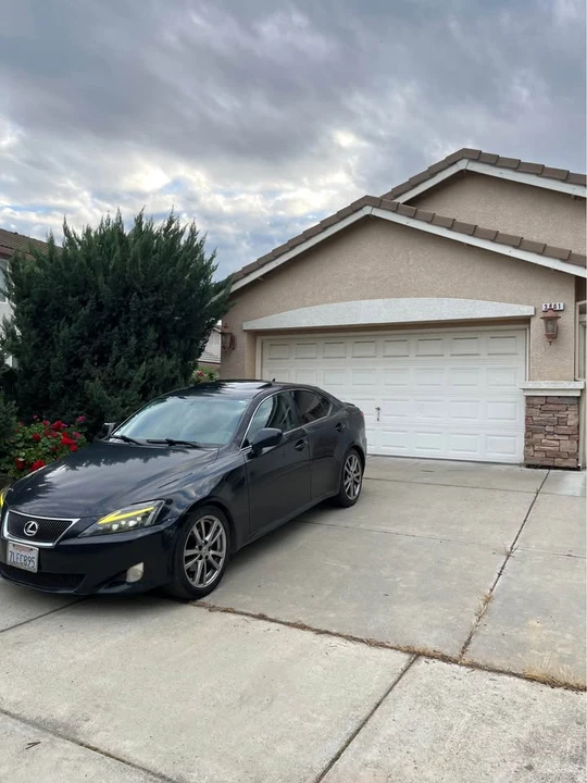 2009 Lexus IS 2nd Gen - Image 2 of 13