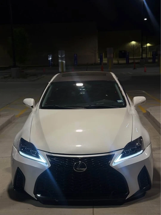 2009 Lexus IS 2nd Gen - Image 2 of 9