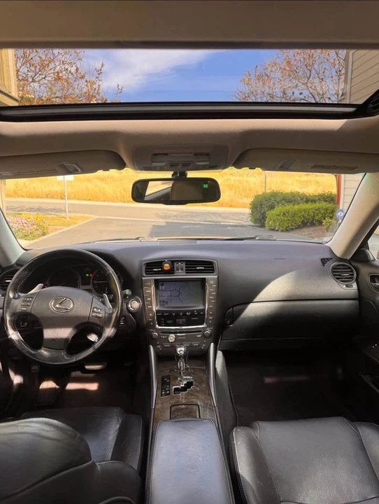 2009 Lexus IS 2nd Gen - Image 15 of 16