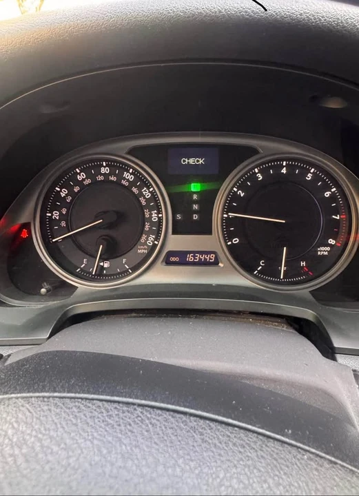 2009 Lexus IS 2nd Gen - Image 12 of 16