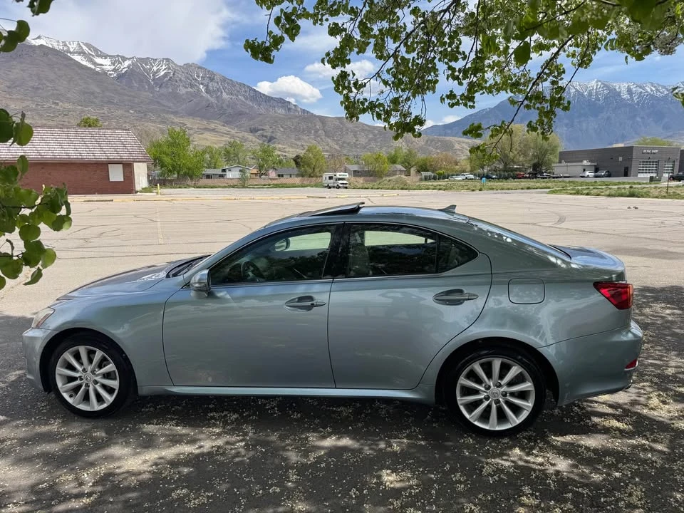 2009 Lexus IS 2nd Gen - Image 4 of 18