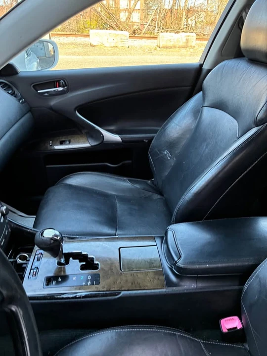 2009 Lexus IS 2nd Gen - Image 9 of 10