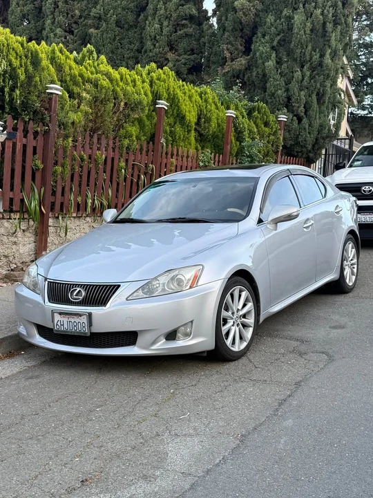 2009 Lexus IS 2nd Gen - Image 2 of 10