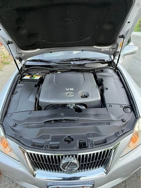 2009 Lexus IS 2nd Gen - Image 6 of 10