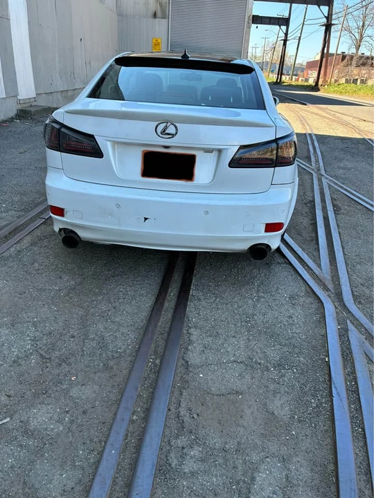 2009 Lexus IS 2nd Gen - Image 5 of 10